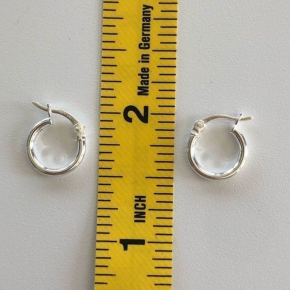 1/2 Inch Huggie Hoop 925 Sterling Silver Earrings NWT - Picture 5 of 6